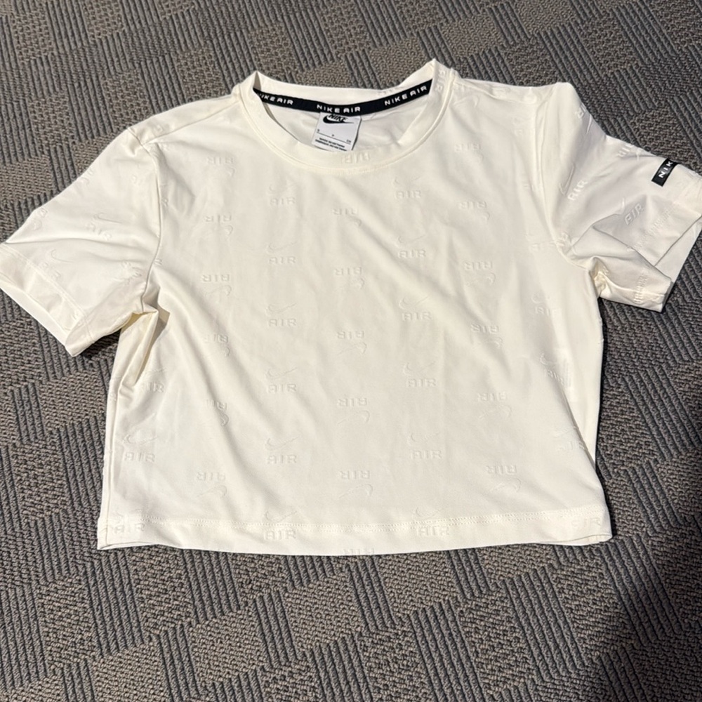 Nike tee